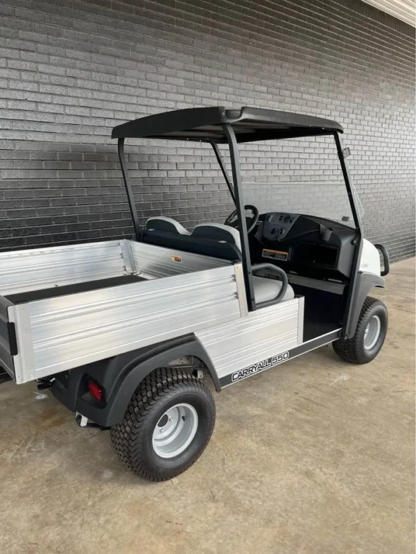 Used 2022 club car carryall 500 golf cart - Image 4